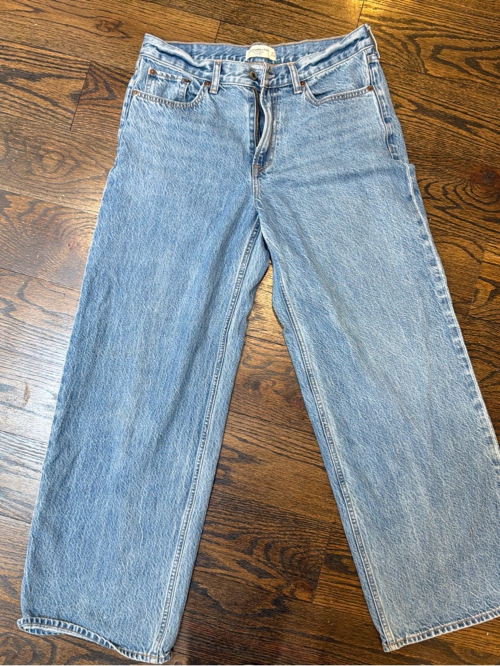 Abercrombie & Fitch Ultra Loose Low Rise Jeans - Light Blue